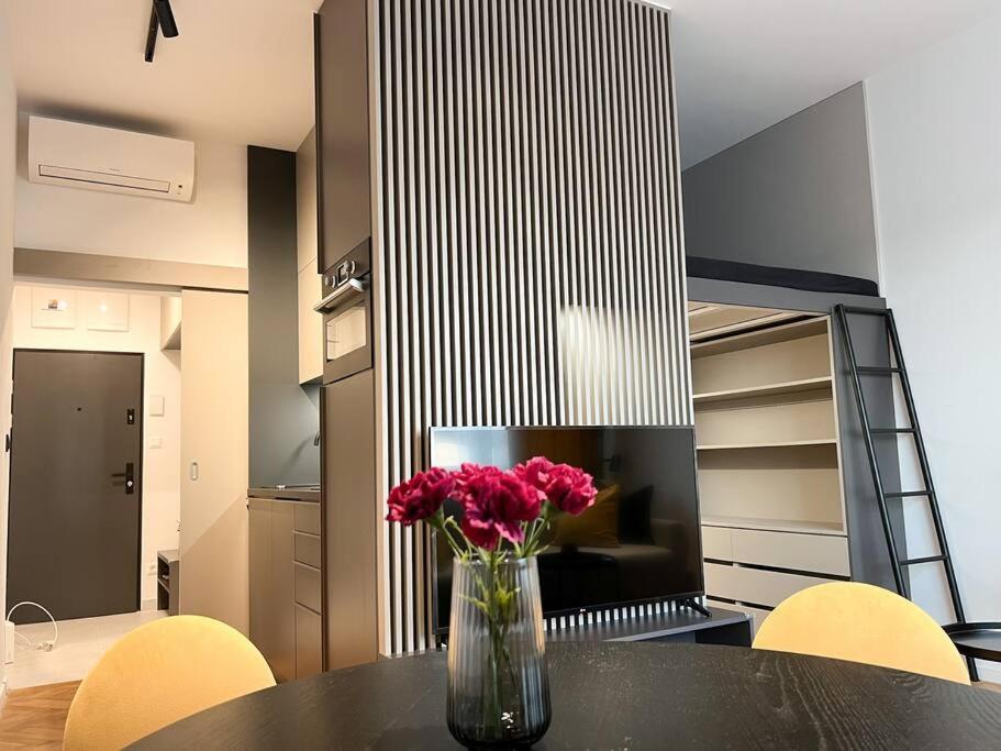 Central Getaway Studio Bratislava Exterior photo