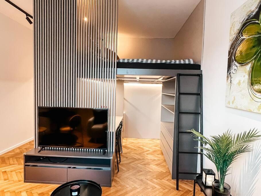 Central Getaway Studio Bratislava Exterior photo